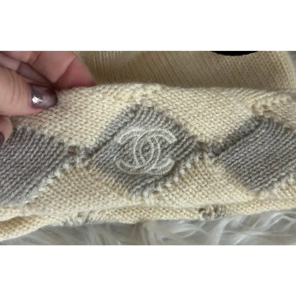 CHANEL Logo Cashmere Hat Beanie